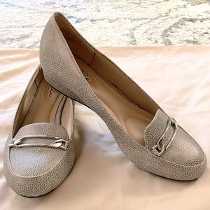 NWOT Abella Heeled Loafers